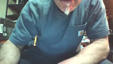 Snapshot of kick_1_down chatting on December 21, 5:07 pm kick_1_down online show from December 21, 5:07 pm