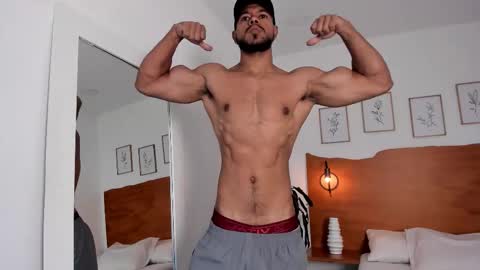 Kilua Muscle guy online show from September 9, 9:03 pm