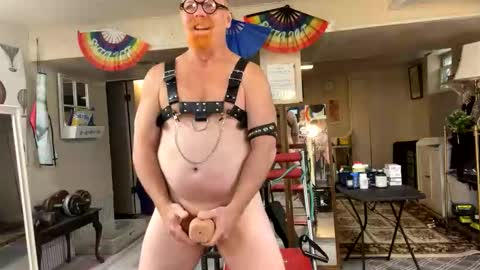 kiltedgingerdaddy online show from November 8, 4:32 pm