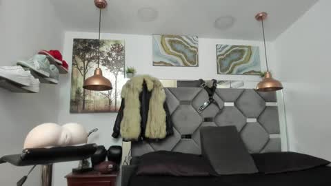 HOT MEN BLACK online show from January 22, 1:11 pm