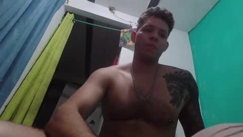 Snapshot of king_russo chatting on October 21, 3:53 am king_russo online show from October 21, 3:53 am