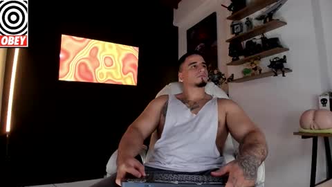 King Bear online show from November 5, 8:38 am