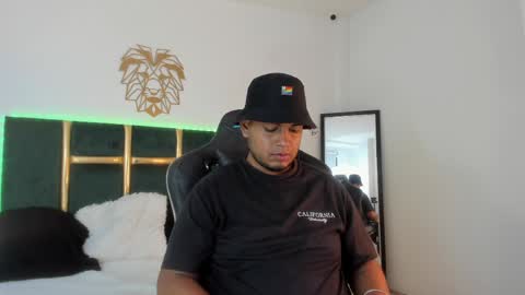 kingg_jay online show from May 27, 12:02 pm