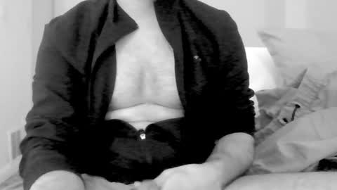 Snapshot of kingindisguise69 chatting on February 15, 5:39 pm kingindisguise69 online show from February 15, 5:39 pm