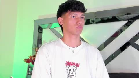  A L E X  online show from January 30, 5:09 am