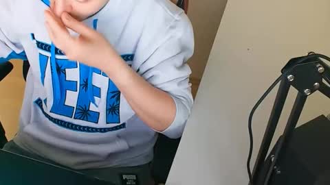 kingsnake1504 online show from March 24, 11:15 am