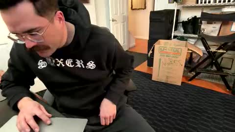 kingxhelm online show from February 9, 9:19 pm