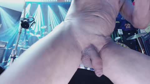 kiveuxmakeu online show from October 29, 6:22 pm