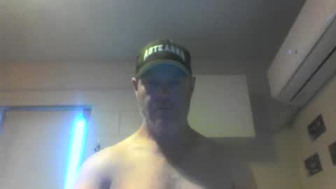 Snapshot of kiwiguy19773 chatting on January 14, 7:27 am kiwiguy19773 online show from January 14, 7:27 am