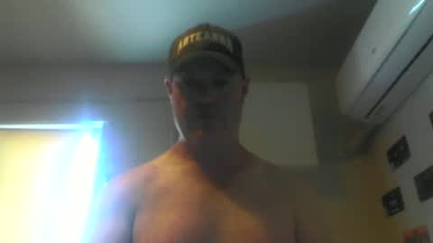 Snapshot of kiwiguy19773 chatting on February 23, 11:36 pm kiwiguy19773 online show from February 23, 11:36 pm