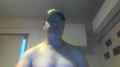 Snapshot of kiwiguy19773 chatting on January 27, 7:56 am kiwiguy19773 online show from January 27, 7:56 am