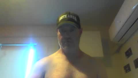 Snapshot of kiwiguy19773 chatting on January 16, 6:14 am kiwiguy19773 online show from January 16, 6:14 am