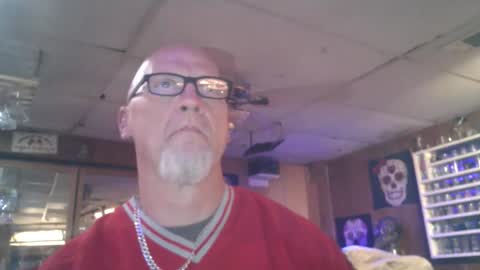 MrKleeen online show from April 26, 8:12 am