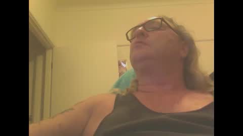 knobout online show from December 8, 6:54 am