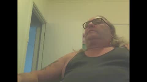 knobout online show from March 8, 3:05 am