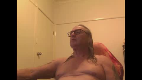 knobout online show from April 5, 8:44 am