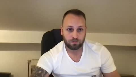 hugo online show from October 15, 11:34 pm