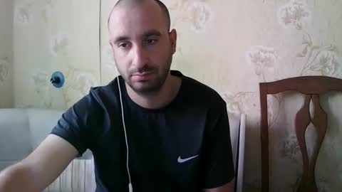 Snapshot of kostua31 chatting on October 4, 6:40 am kvg-1994 online show from October 4, 6:40 am