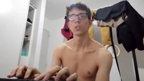 Facu online show from October 21, 12:03 am