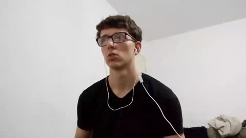 Facu online show from December 23, 8:33 am