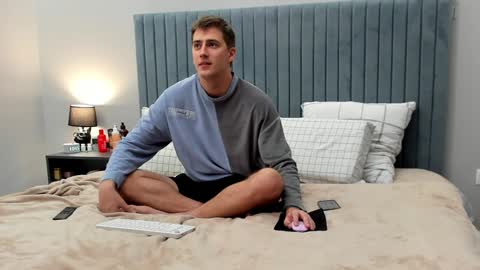 krishort online show from December 15, 8:04 pm