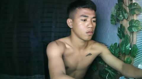 Snapshot of kritthanarkorn chatting on October 18, 6:24 pm kritthanarkorn online show from October 18, 6:24 pm