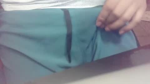 Snapshot of kunahub17 chatting on October 16, 4:20 am kunahub17 online show from October 16, 4:20 am