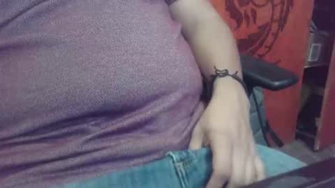 kunahub17 online show from April 18, 4:03 am