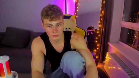 kurt_hanssen online show from October 31, 8:45 pm