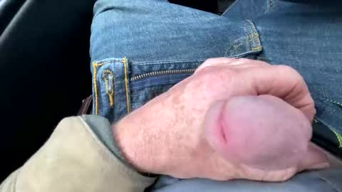 kykcils2 online show from October 31, 7:39 pm