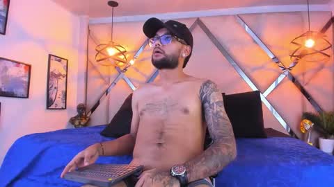 ---kylee--- online show from March 21, 2:04 am