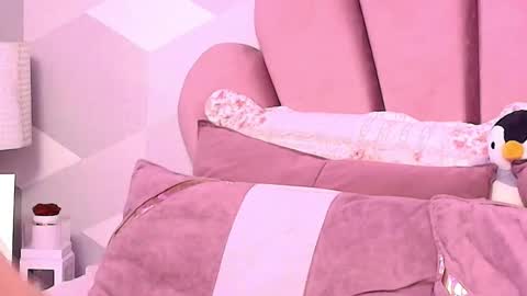 Kylie jl online show from February 7, 3:51 pm