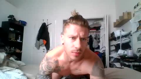 lacrioxcum18 online show from March 5, 4:24 pm