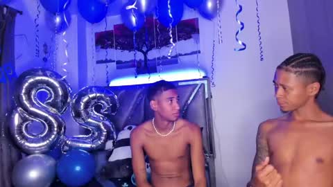 LagoSantos online show from May 4, 9:27 pm