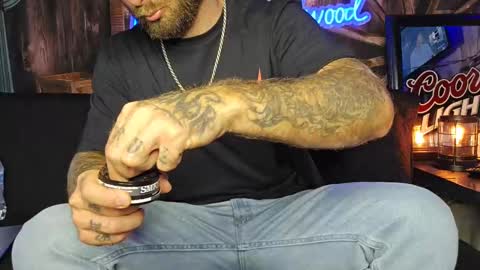 Snapshot of lancehardwood222 chatting on September 16, 12:23 am LANCE online show from September 16, 12:23 am