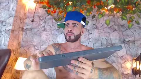 Lancelot Benwick online show from January 11, 2:52 am