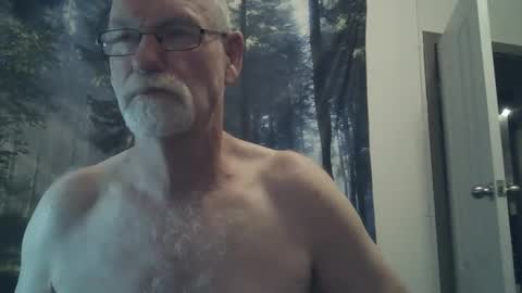 Larbie online show from December 24, 5:44 pm