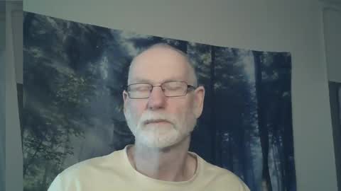 Larbie online show from December 15, 1:46 am