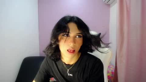 larry online show from April 1, 8:50 pm