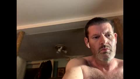 larrythelover23 online show from April 12, 5:53 am