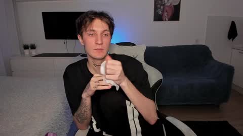 acie online show from December 18, 4:09 am