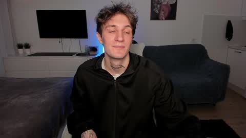 acie online show from December 19, 7:07 pm