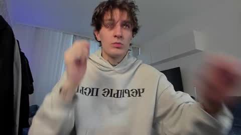 acie online show from March 3, 8:12 am