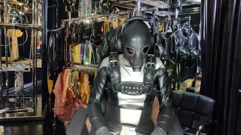 latexlover202 online show from February 8, 10:25 pm