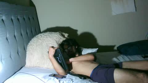 latinincognito online show from April 7, 7:08 am