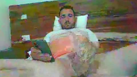 latinwhitedick online show from March 12, 9:03 pm