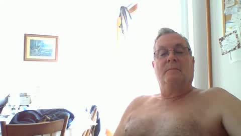 Snapshot of lawnboy62 chatting on September 23, 12:37 pm lawnboy62 online show from September 23, 12:37 pm