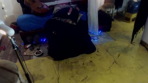 Laye19 online show from September 16, 7:31 am