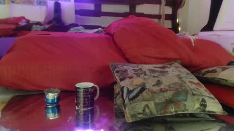 Laye19 online show from March 2, 3:42 pm