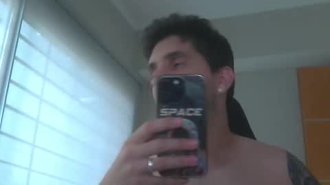 leowolf online show from December 22, 7:22 pm